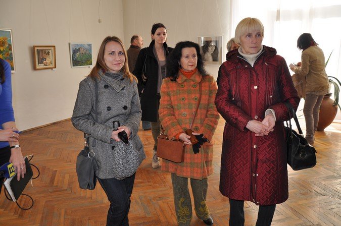 У Мукачівській картинній галереї відкрили виставку до Міжнародного жіночого дня (ФОТОРЕПОРТАЖ) – 08