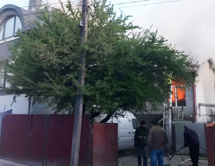 У Хусті зранку вирувала пожежа – 01 У Хусті зранку вирувала пожежа – 01
