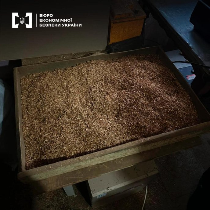 Доставляв товар лише перевіреним покупцям: закарпатець запустив тютюновий бізнес – 01