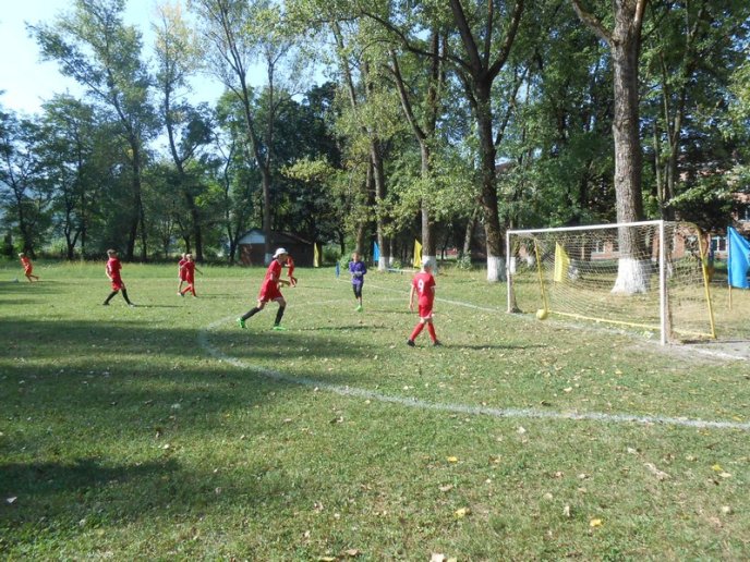 У Великому Бичкові відбувся дитячий турнір по футболу на кубок заслуженого майстра спорту Івана Яремчука  – 09