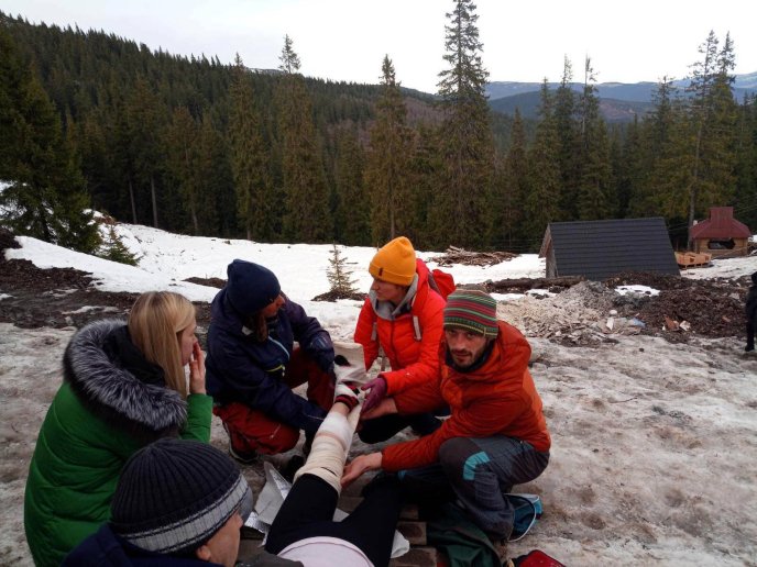 На Рахівщині в горах рятували туристку – 01