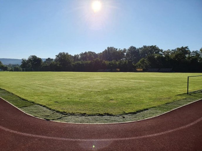 В Ужгороді зводять спорткомплекс для юних закарпатських футболістів – 09
