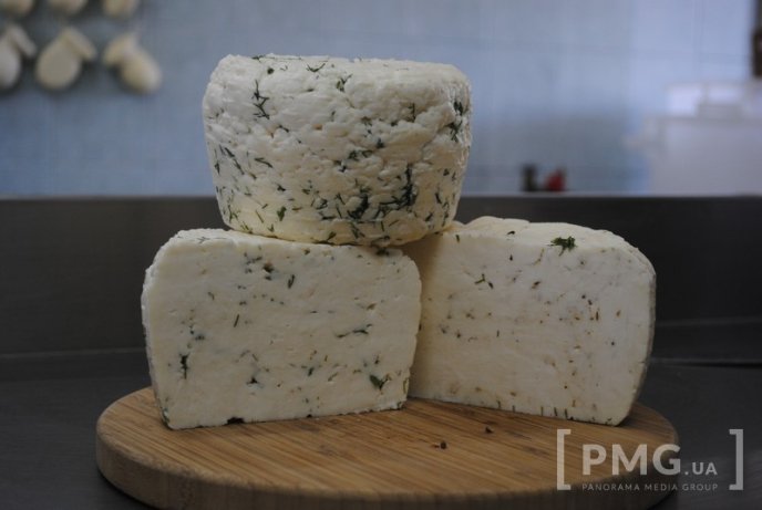 У Ракошині виготовляють сир за справжніми європейськими рецептами – 15 У Ракошині виготовляють сир за справжніми європейськими рецептами – 15
