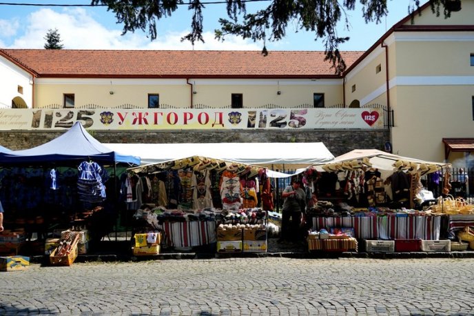 Фестиваль-ярмарок «Медовий Спас» розпочався в Ужгороді – 14