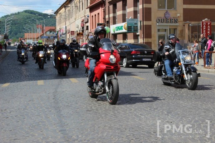 Байкери проїхались вулицями Мукачева – 03