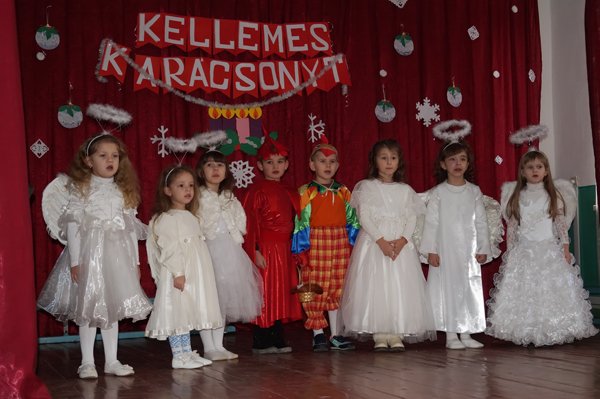 Учасники фестивалю «Віфлеємська зіронька» у Тячеві потішили колядками угорською мовою – 02