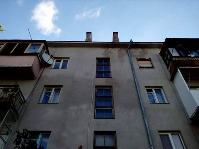 Чому мешканці мікрорайону "Доси" бояться ходити під власним будинком – 04