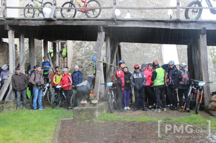 У Мукачівському замку стартував МТБ-марафон "Три замки Закарпаття" – 12