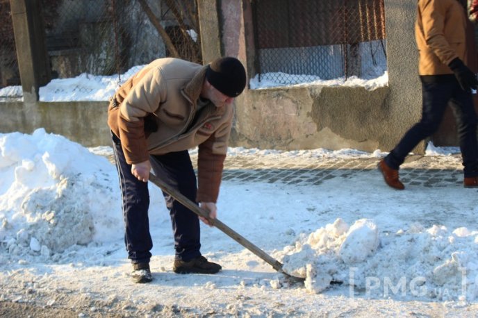 Слизькі дороги або безкоштовний атракціон фестивалю “Червене вино” – 17 Слизькі дороги або безкоштовний атракціон фестивалю “Червене вино” – 17