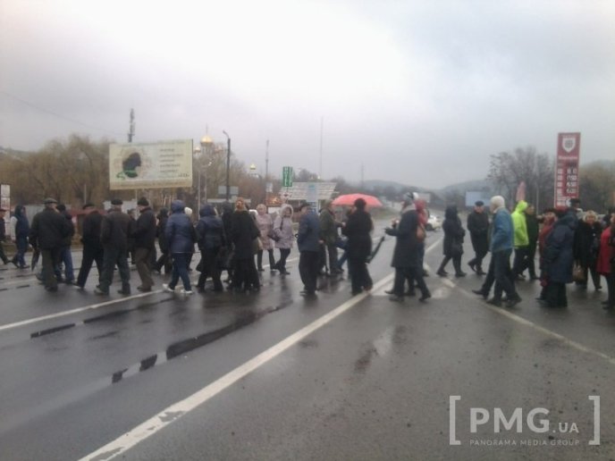 Якщо питання не вирішиться, студенти та викладачі пікетуватимуть Мукачівський міськвиконком – 03