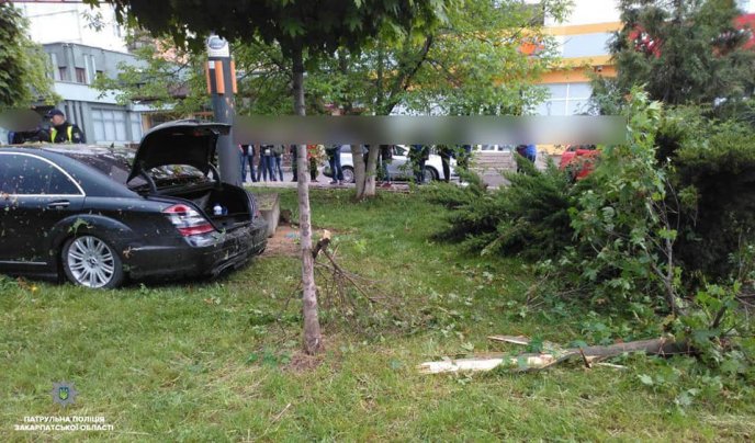 Водій, який скоїв ДТП в Ужгороді, був п’яний – 03