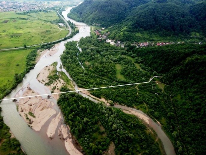 Хуст та окраїни міста з безпілотника: фантастичні фото – 03