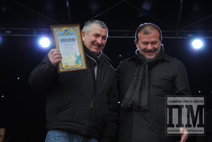 Переможцем цьогорічного фестивалю "Червене вино - 2013" став Василь Лендьєл з міста Мукачева (ФОТО) – 15 Переможцем цьогорічного фестивалю "Червене вино - 2013" став Василь Лендьєл з міста Мукачева (ФОТО) – 15