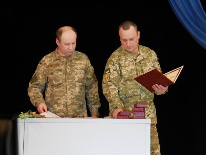 В Ужгороді нагородили військових 15-го окремого гірсько-піхотного батальйону – 14