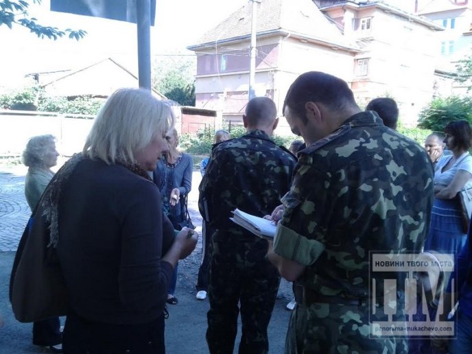 Телефони закарпатських військовослужбовців прослуховують терористи (ФОТО) – 01