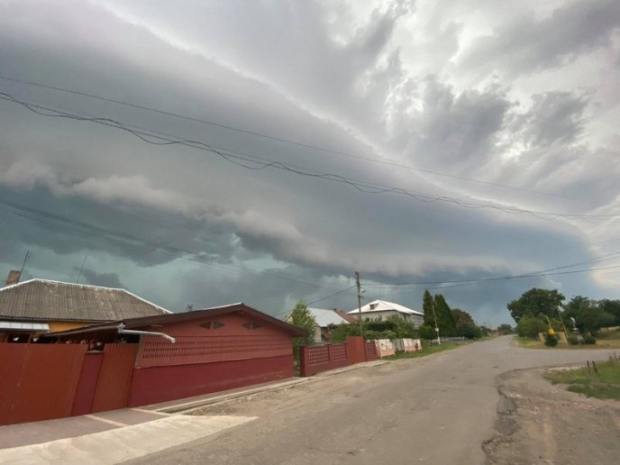 За мить до грози: в мережі показали вражаючі кадри – 11 За мить до грози: в мережі показали вражаючі кадри – 11