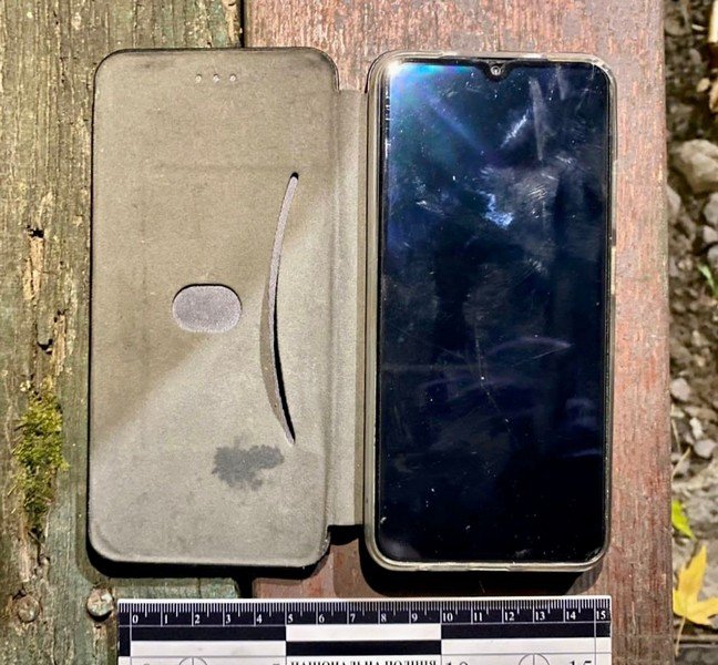 На автобусній зупинці обікрали чоловіка – 03