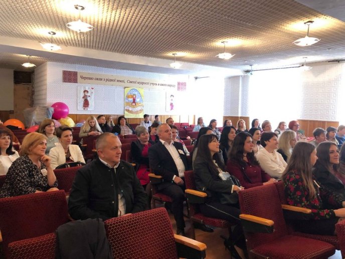 Народний депутат Василь Петьовка привітав працівників освіти Тячівського та Рахівського районів з професійним святом  – 05