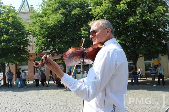 Скрипаль-віртуоз Павло Волощук вразив мукачівських глядачів – 03