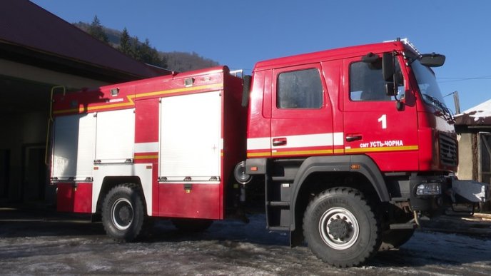  Усть-Чорнянська та Тересвянська громади отримали сучасні пожежні автомобілі – 03