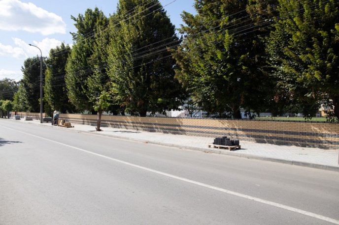 В Ужгороді тривають роботи з благоустрою території стадіону «Автомобіліст» – 03