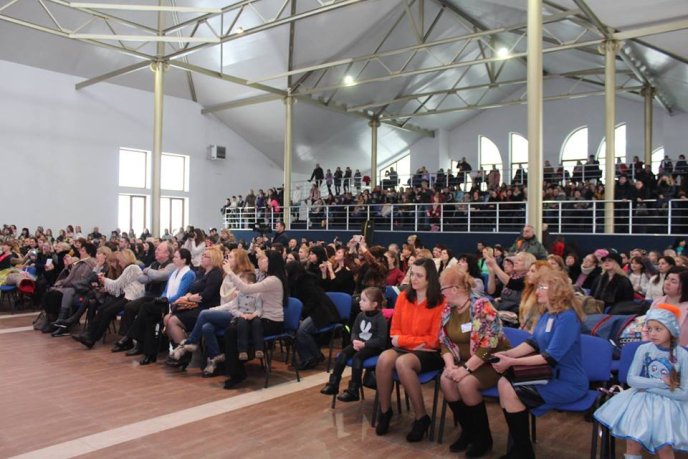 У Мукачеві розпочався пісенний фестиваль "Різдвяна зіронька" – 03