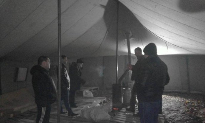 КПП "Ужгород" заблокований вже третю добу: "пересічники" налаштовані рішуче  – 01