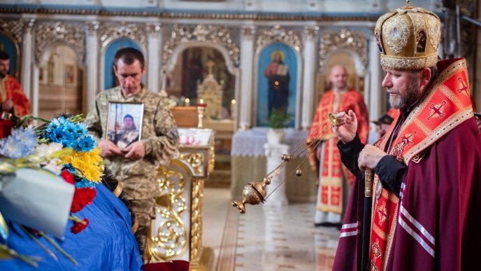 У Чинадієві поховали загиблого на війні Василя Каналоша – 02