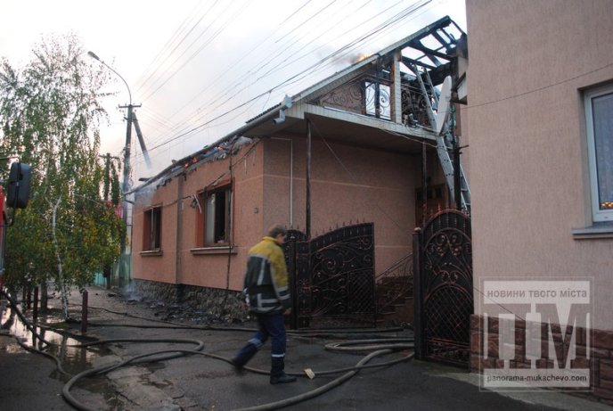 Деталі пожежі, що сталась неподалік мукачівського замку (ФОТО, ВІДЕО) – 01