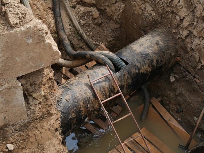 В Ужгороді роботи із заміни водогону проводитимуться і вночі – 15