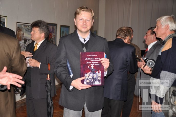 У Мукачеві відкрилась виставка творів, присвячена Мігаю Мункачі (ФОТО) – 23