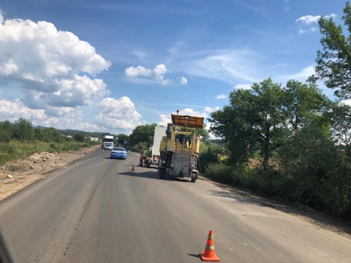 У Мукачівському районі утворилися кілометрові затори – 03