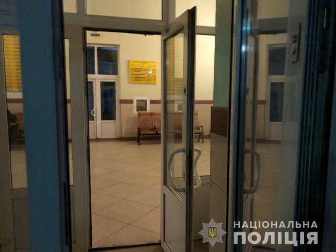 На вокзалі скоїли зухвалий грабіж – 01