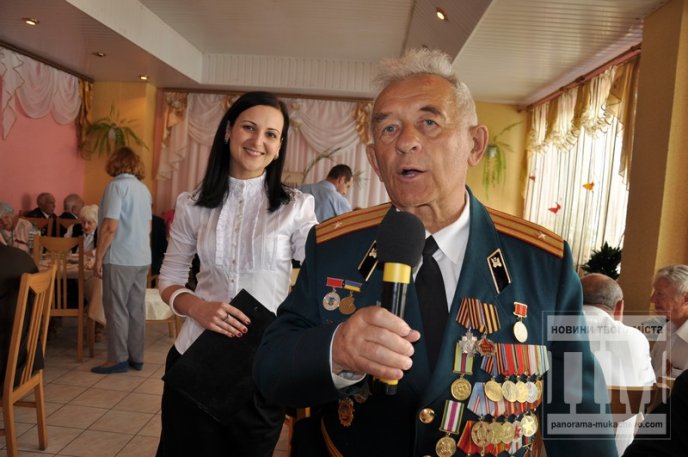 Мер Мукачева випив з ветеранами "фронтові" 100 грам (ФОТО) – 17