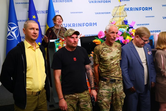 Коли мистецтво об’єднує: історія створення телепередач «КОЛО НЕЗЛАМНИХ» – 03