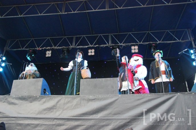 У Мукачеві урочисто відкрили фестиваль "Червене вино – 2016" – 36