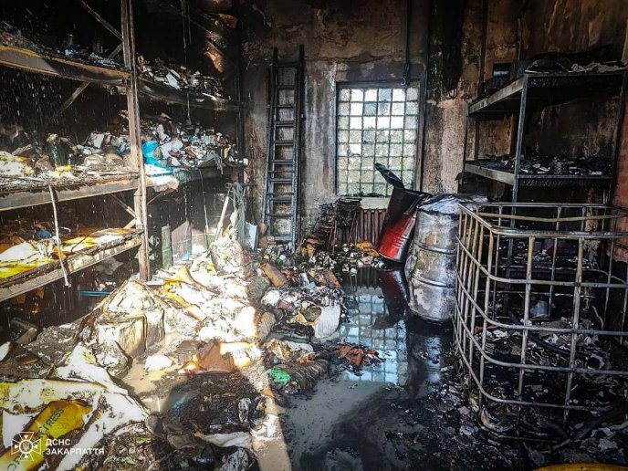 Рятувальники розповіли, що сьогодні горіло у Мукачеві на вулиці Духновича – 02