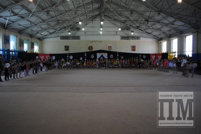 У Мукачеві урочисто статувала відкрита першість області з художньої гімнастики (ФОТО) – 09