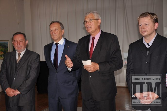 У Мукачеві відкрилась виставка творів, присвячена Мігаю Мункачі (ФОТО) – 07