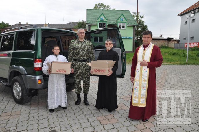 УПЦ Київського патріархату передала мукачівським прикордонникам посильну допомогу (ФОТО) – 02
