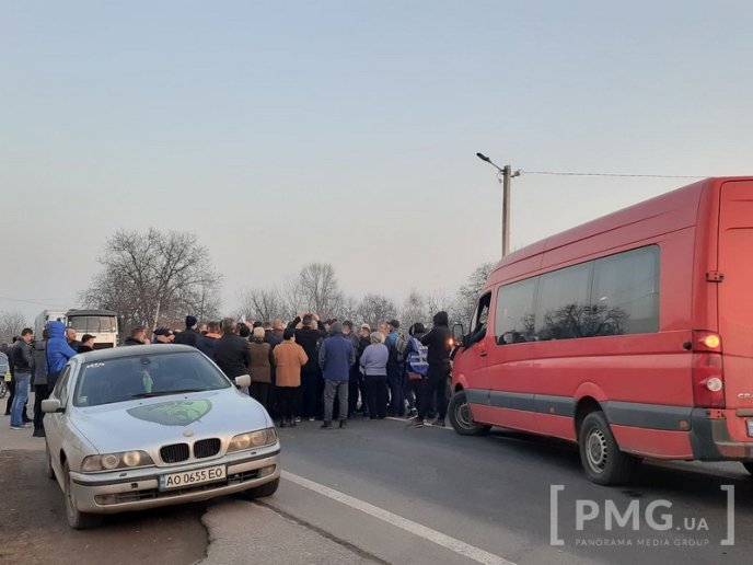 Рух трасою Київ-Чоп у межах Ракошина відновили – 04