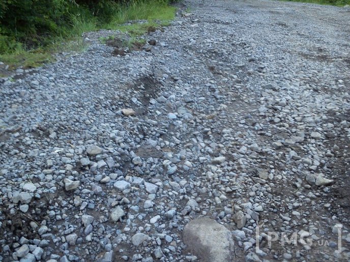 Сильний дощ з градом у гірських районах Мукачівщини знищив урожай та розмив дороги – 06