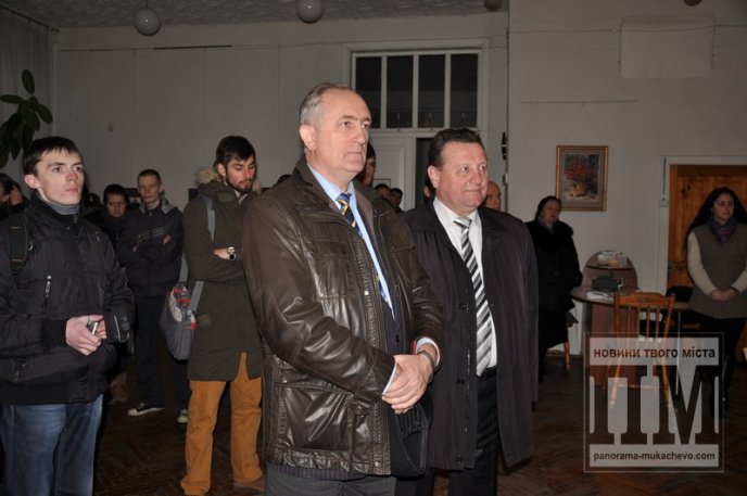 У Мукачівській картинній галереї можна побачити виставку графічних картин кращих художників міста (ФОТОРЕПОРТАЖ) – 11