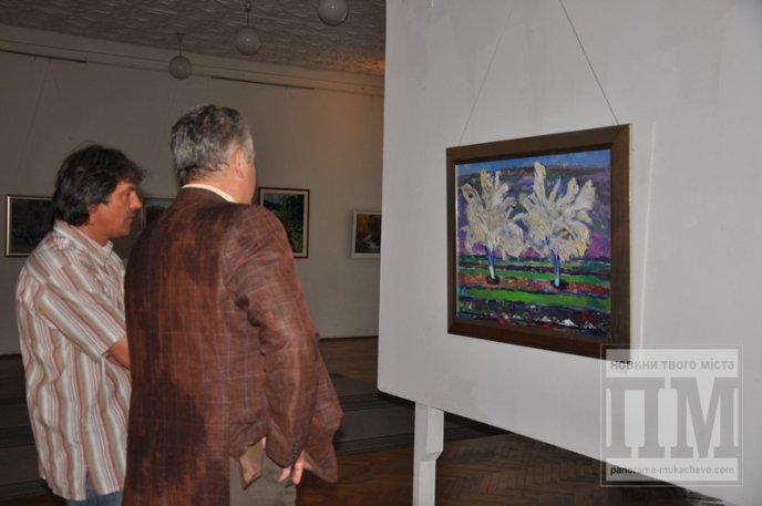 У Мукачеві відкрилась виставка творчих робіт художників міста (ФОТОРЕПОРТАЖ) – 03