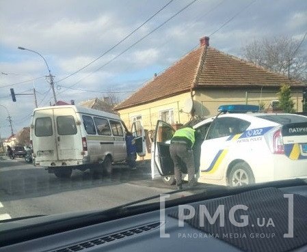 ДТП у Ракошині: на місці події працює поліція – 02