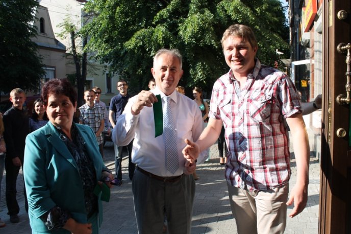 У Мукачеві відкрили перший ірландський паб "BarryBars" (ФОТОРЕПОРТАЖ) – 13