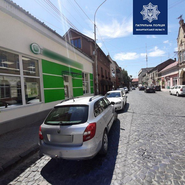 Патрульні розповіли про аварію, яка трапилась у Мукачеві – 02