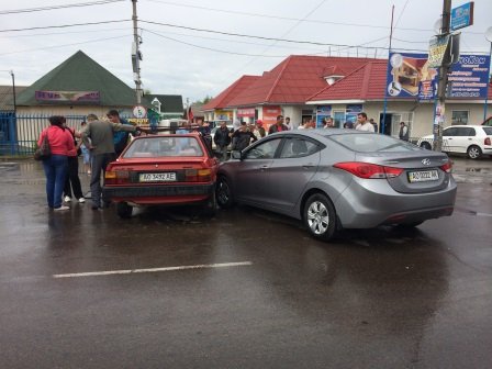 У Виноградові "Хюндай" не розминувся з "Ауді" (ФОТОФАКТ) – 01