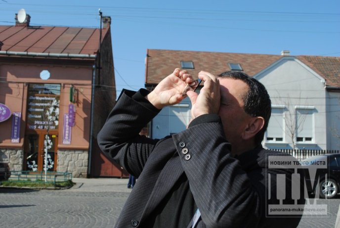 Мукачівці вже споглядають за частковим затемненням Сонця (ФОТО) – 03