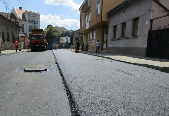 В Ужгороді завершують ремонт однієї з вулиць – 03 В Ужгороді завершують ремонт однієї з вулиць – 03